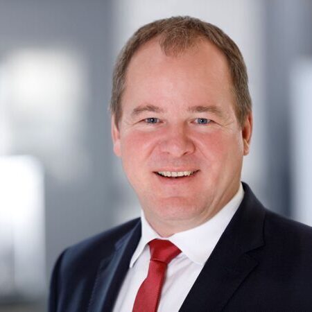 Bernd Hilgarth
Geschäftsführer Vertrieb, CHIRON-WERKE GmbH & Co. KG